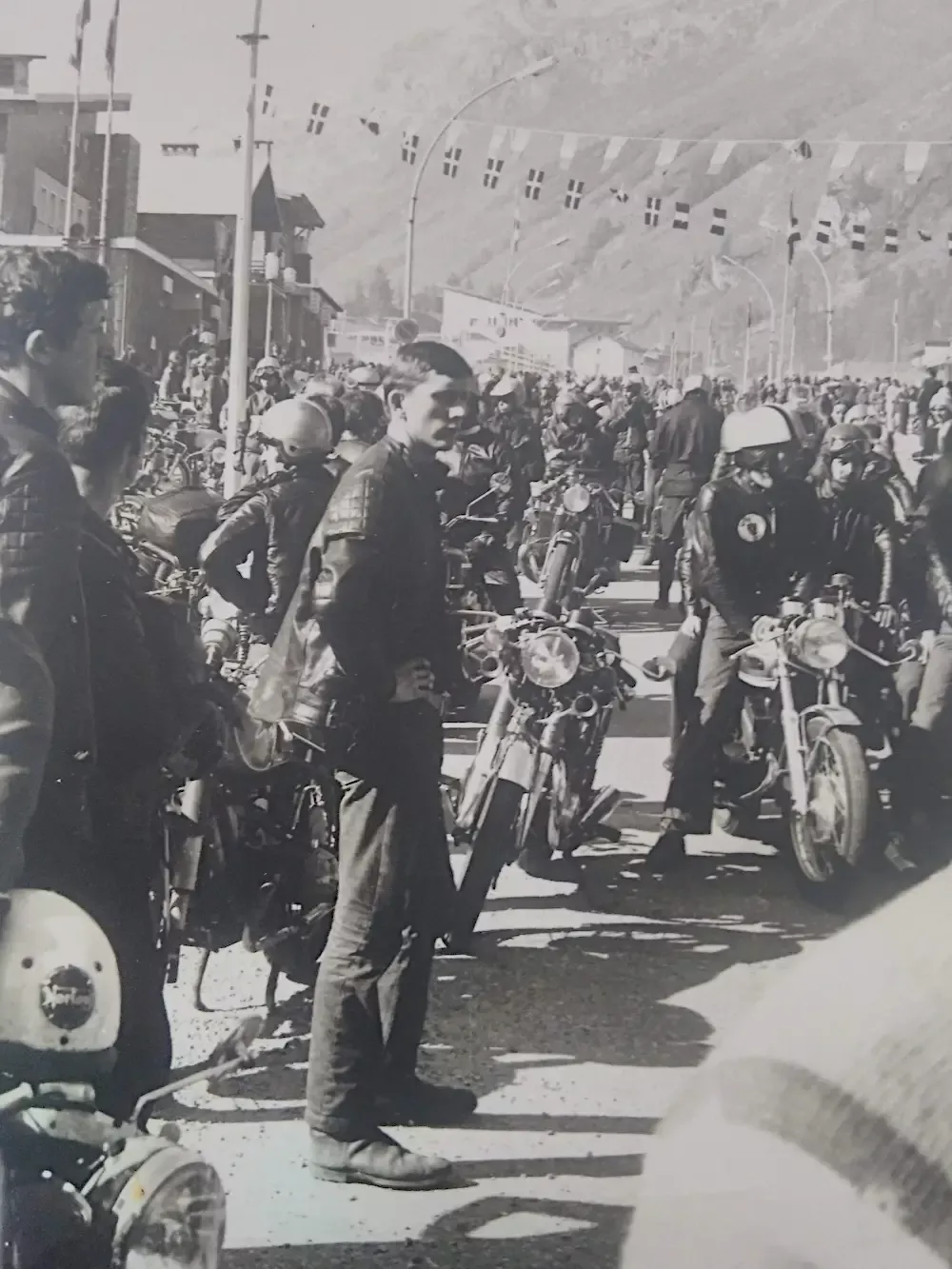 La parade dans les rues de Val d'Isère.